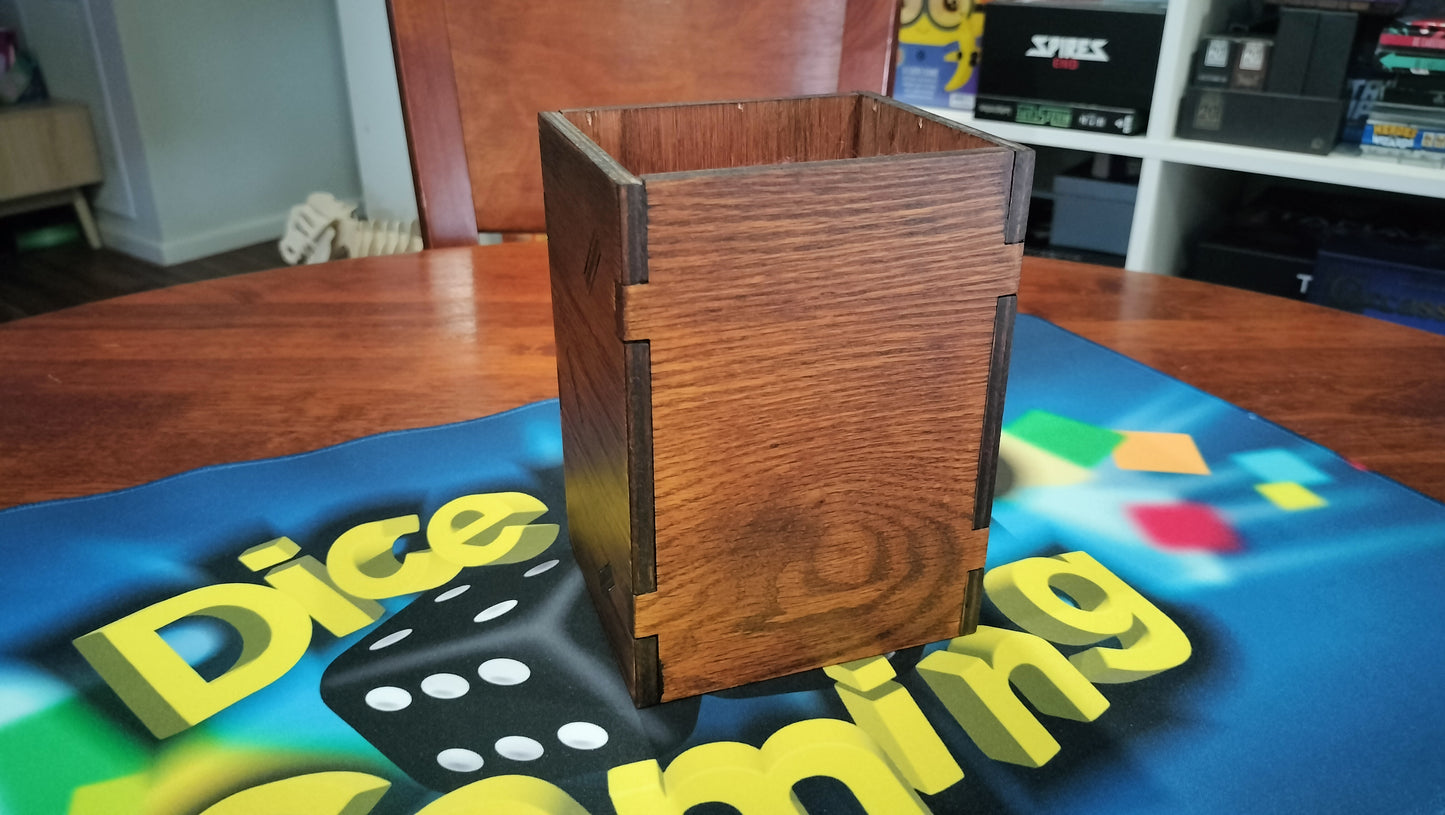 Dice Tower Red Oak ply board: made by Dice It Up Gaming, Has no Tray.